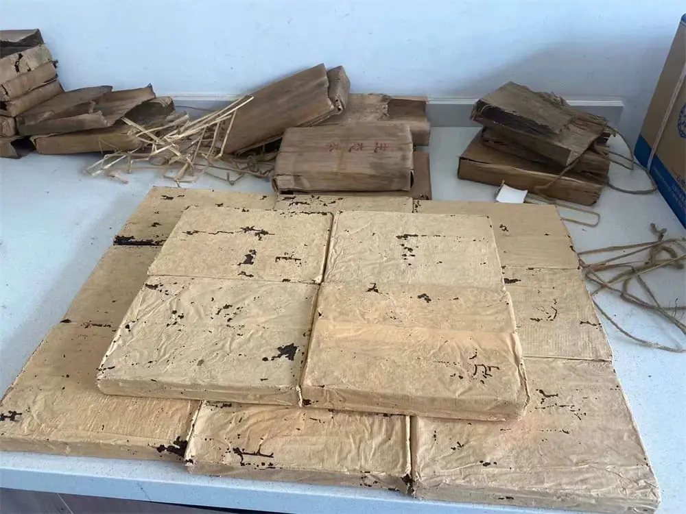 中山回收中茶普洱茶2004年生茶熟茶